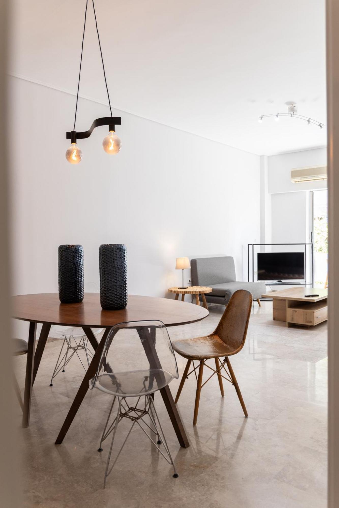 Lovely Apartment In Psychiko - Renovation May 2025 アテネ エクステリア 写真